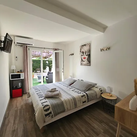 Chez Louis Hotel 3*
