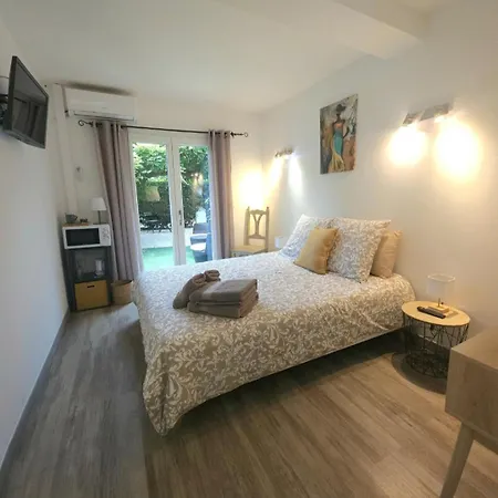 Szálloda Chez Louis 3*